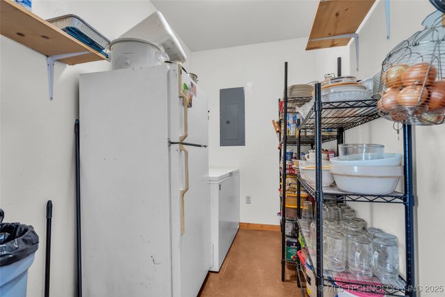 300 Nw 6 Th St, House other with 3 bedrooms, 2 bathrooms and null parking in Kingston OK | Image 40