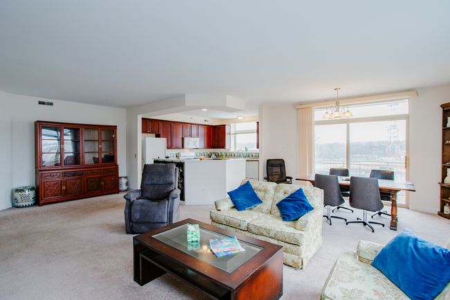 UNIT-314 - 8300 Callie Ave, Condo with 2 bedrooms, 2 bathrooms and 1 parking in Morton Grove IL | Image 6