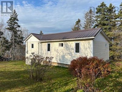 499 Corbetts Cove Rd, House other with 2 bedrooms, 1 bathrooms and null parking in Lynche River NS | Image 2