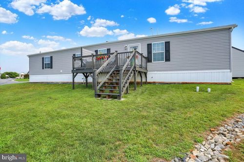 1038 Barberry Ave, READING, PA, 19605-3312 | Card Image