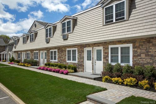 i3-333-100 Terrace Road, Islip, NY, 11705 | Card Image