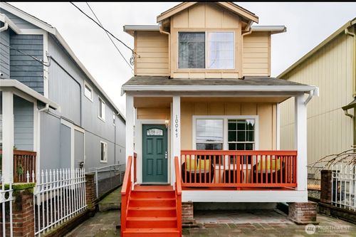 10047 17th Ave Sw, Seattle, WA, 98146-3702 | Card Image