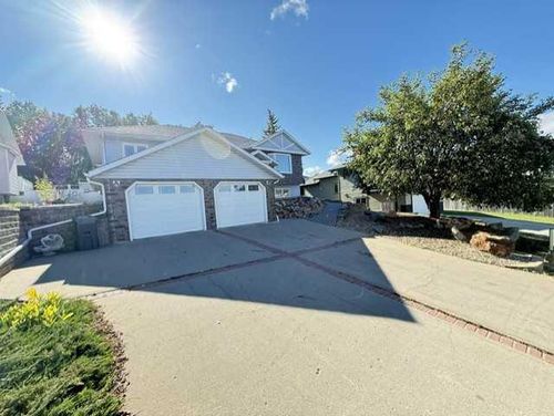 6929 99 Street, Peace River, AB, T8S1B4 | Card Image