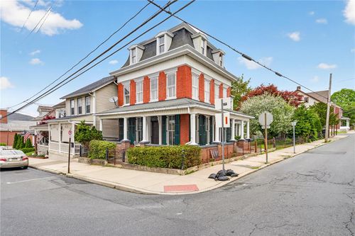 65 2nd St, Slatington, PA, 18080-1855 | Card Image