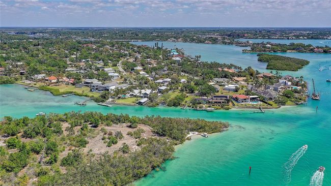 APT-10 - 109 Bayshore Rd, Condo with 2 bedrooms, 2 bathrooms and null parking in Nokomis FL | Image 75