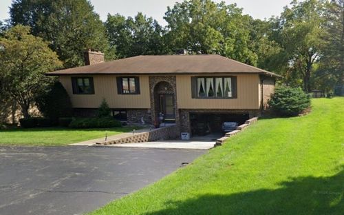3411 E Crystal Lake Ave, Crystal Lake, IL, 60014-4776 | Card Image