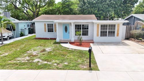 5217 Ne 2nd Ave, Oakland Park, FL, 33334-1682 | Card Image