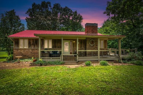 830 Hadley Rd, Clarksville, TN, 37042-5876 | Card Image