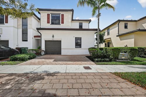 3234 W 100th Ter, Hialeah, FL, 33018-2101 | Card Image