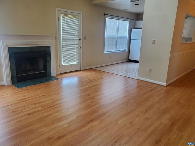 1348 Le Parc Ter, House attached with 2 bedrooms, 3 bathrooms and null parking in CHARLOTTESVILLE VA | Image 4