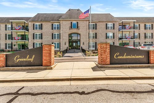 1077 Greenleaf Blvd, Elkhart, IN, 46514-3572 | Card Image