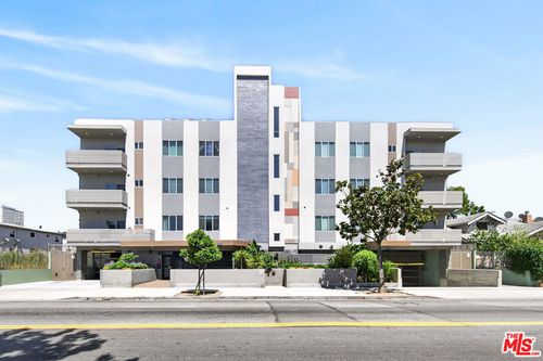 201-820 S Wilton Pl, Los Angeles, CA, 90005-4372 | Card Image