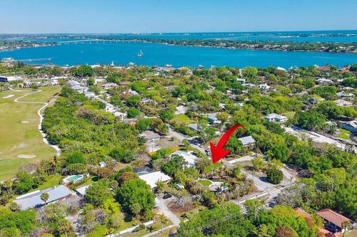 2366 Se Country Club Ln, Stuart, FL, 34996-5133 | Card Image