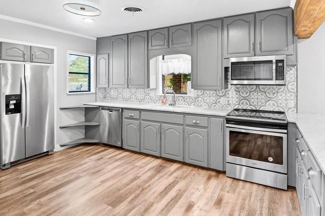 311 Smith St, Home with 3 bedrooms, 2 bathrooms and null parking in Mason TX | Image 7