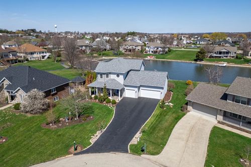 12805 Edgewater Pointe, WINNEBAGO, IL, 61088-8018 | Card Image