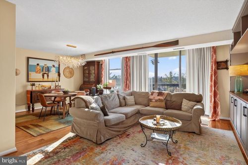 apt-302-1016 S Wayne St, ARLINGTON, VA, 22204-4435 | Card Image