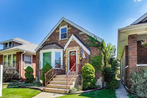 5119 N Mason Ave, Chicago, IL, 60630-1916 | Card Image