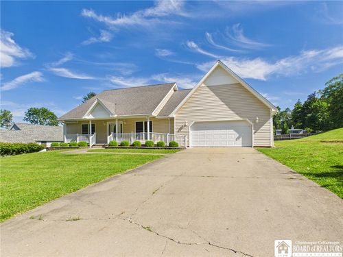 2 Woodview Ct, Olean, NY, 14760-1700 | Card Image