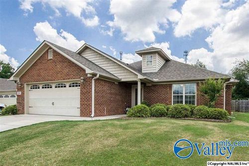 154 Autumn Branch Dr, Madison, AL, 35757-6936 | Card Image