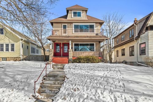 4418 N Bartlett Avenue, Shorewood, WI, 53211 | Card Image