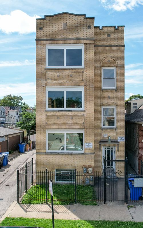 4315 W Dickens Ave, Chicago, IL, 60639-3542 | Card Image