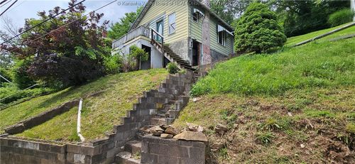 1214 Upper Vine St, Charleston, WV, 25302-1043 | Card Image