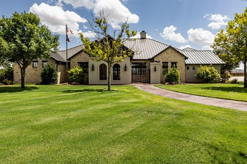 8117 County Road 6220, Shallowater, TX, 79363-3976 | Card Image