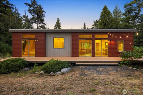 11 Pooh Pl, Eastsound, WA, 98245-5367 | Card Image