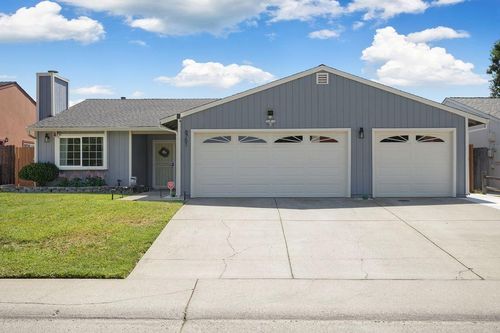 8751 Pacific Hills Way, Sacramento, CA, 95828 | Card Image