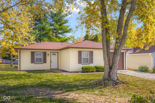 123 Schaefer Dr, Hope, IN, 47246-9433 | Card Image