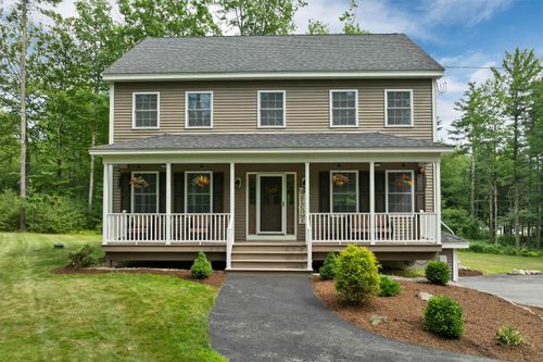 142 Raymond Rd, Nottingham, NH, 03290-5017 | Card Image