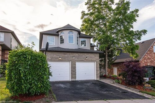 11 Apple Ridge Dr, Kitchener, ON, N2P2R8 | Card Image