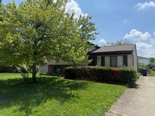 5853 Glennon Dr, Galloway, OH, 43119-9752 | Card Image