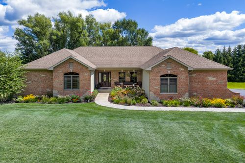 4600 Smith Ct, Woodstock, IL, 60098-8209 | Card Image