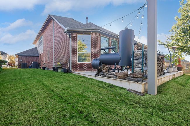 Still so much grassy space for play or four legged family members. | Image 34