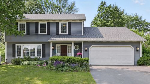 533 Warwick Dr, Naperville, IL, 60565-2602 | Card Image