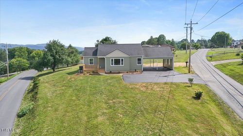 2286 Dave Buck Rd, Johnson City, TN, 37601-7103 | Card Image