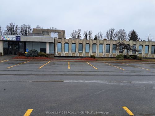 2-2479 Parkedale Ave, Brockville, ON, K6V3H2 | Card Image