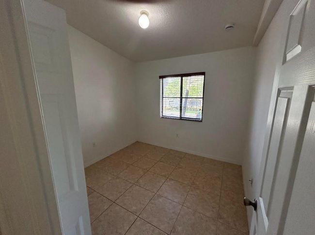 Guest Bedroom | Image 6