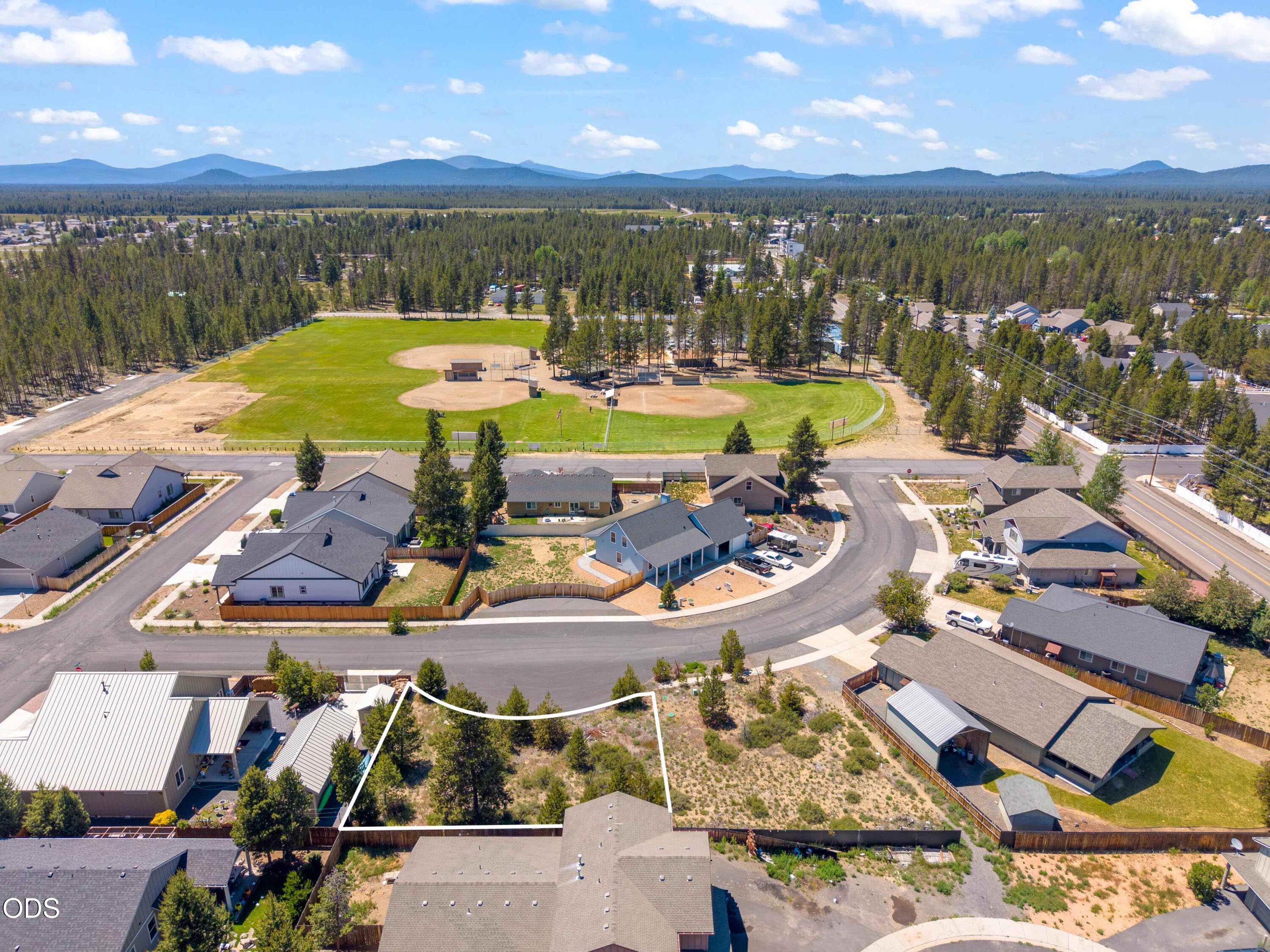 Land in La Pine 4