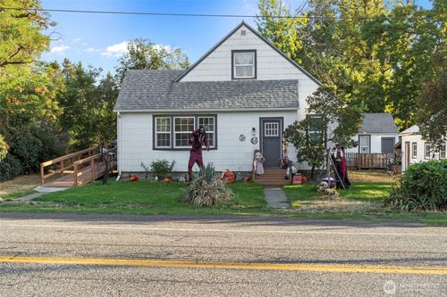115 W 2nd St, Waitsburg, WA, 99361-2000 | Card Image
