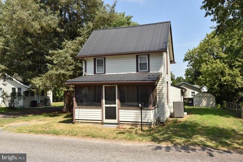 7 W 7th St, BLADES, DE, 19973-4523 | Card Image