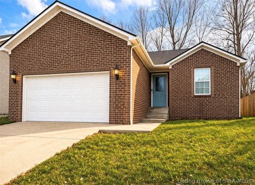 812 Twin Oaks Dr, Henryville, IN, 47126-8687 | Card Image