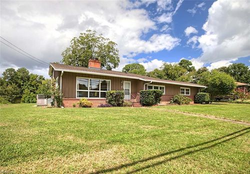 22 Lakeshore Dr, Newport News, VA, 23608-1456 | Card Image