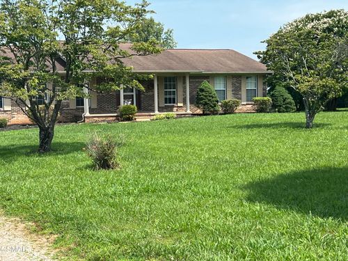2806 Vicksburg Ln, Strawberry Plains, TN, 37871-3540 | Card Image