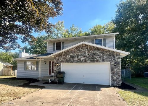 1725 Auburn Ave Nw, Massillon, OH, 44647-6165 | Card Image