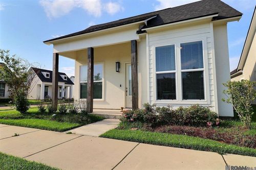 14117 Village Square Ave, Baton Rouge, LA, 70818-4296 | Card Image