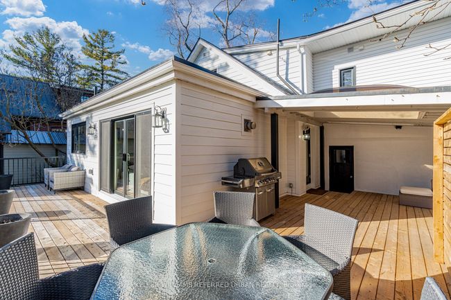 12 Wesley Ave, House other with 3 bedrooms, 4 bathrooms and 6 parking in Mississauga ON | Image 47