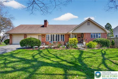 745 N Marshall St, Allentown, PA, 18104-4219 | Card Image