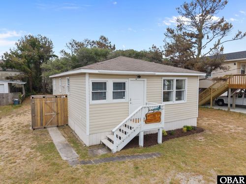 205 W Atlantic St, Kill Devil Hills, NC, 27948-7906 | Card Image